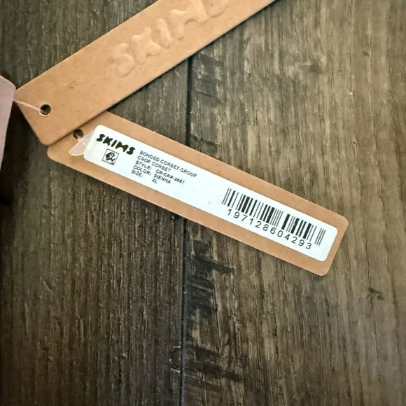 NEW Skims Bonded Corset Crop - Picture 5 of 5